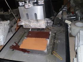 空氣彈簧熱壓平板機(jī) 原理、應(yīng)用與優(yōu)勢(shì)