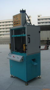 塑料制品生產(chǎn)中的關(guān)鍵設(shè)備 鼓包機(jī)、熱壓成型機(jī)、塑料制品整切機(jī)與空氣彈簧熱壓平板機(jī)